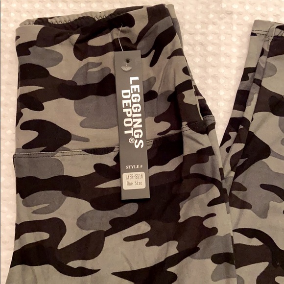 NEW! High Rise Legging Black Gray Camouflage - Picture 3 of 9